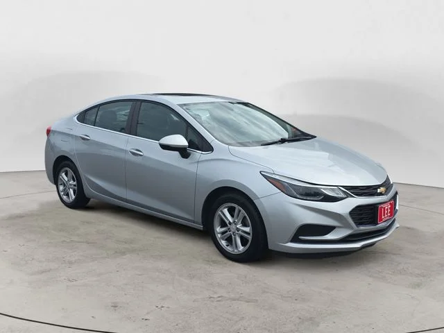 Used 2017 Silver Ice Chevrolet LT image 7