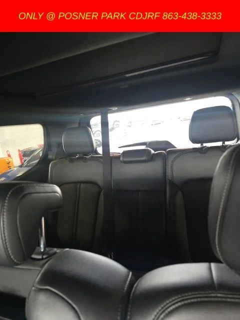 Used 2024 Red Jeep Base image 6