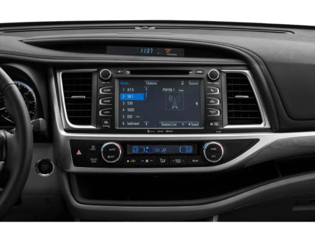 Used 2019 Shoreline Mist Toyota Limited image 10