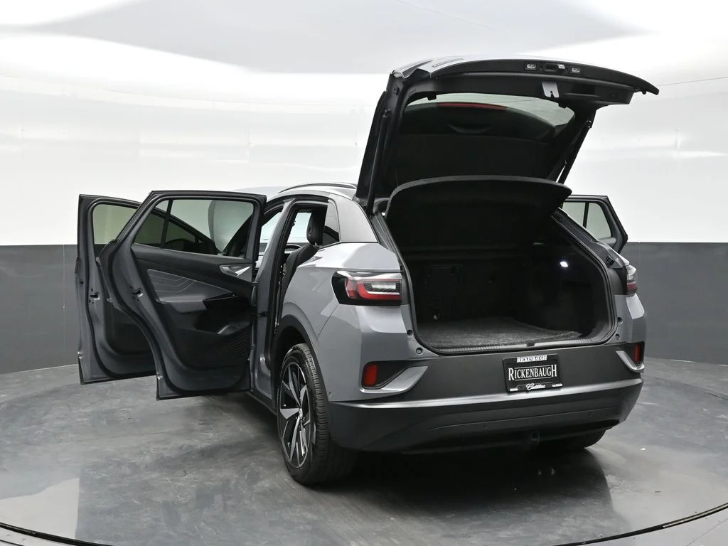 Used 2023 Gray Volkswagen Pro S image 41