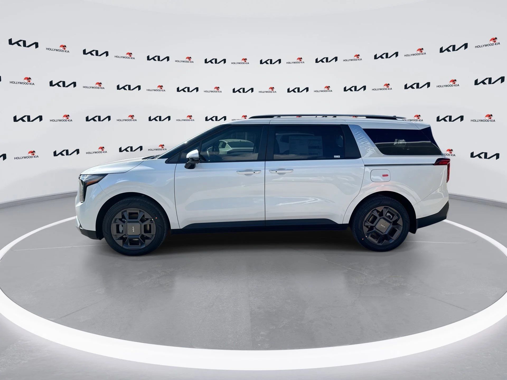 New 2026 Snow White Pearl Kia EX image 5