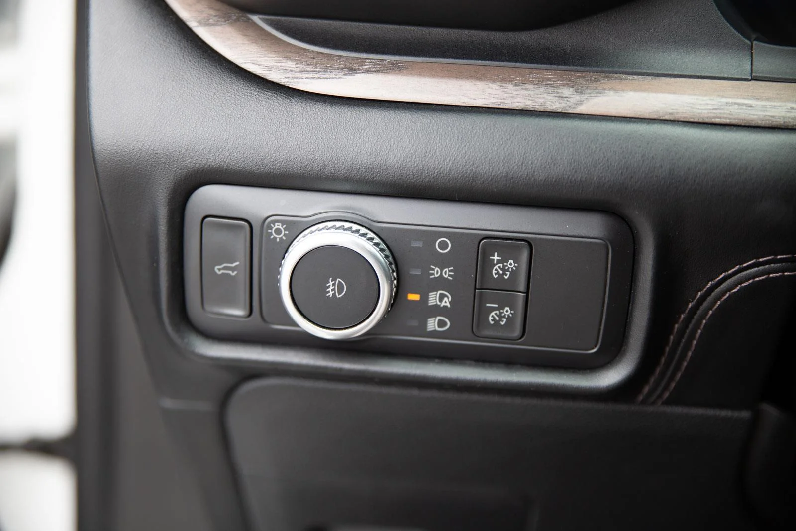 2021 Ford Explorer Platinum - Photo 18