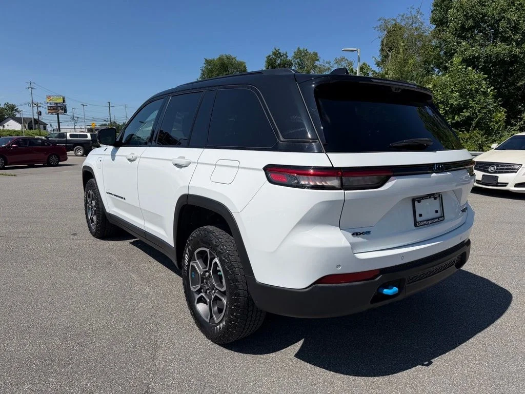 Certified Used 2023 White Jeep Trailhawk 4xe image 3