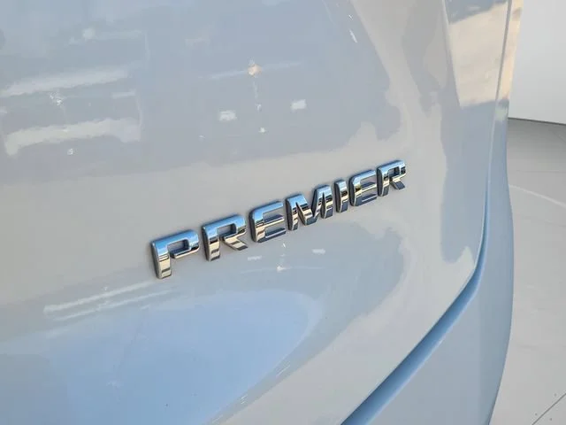 Used 2024 Iridescent Pearl Tricoat Chevrolet Premier image 6