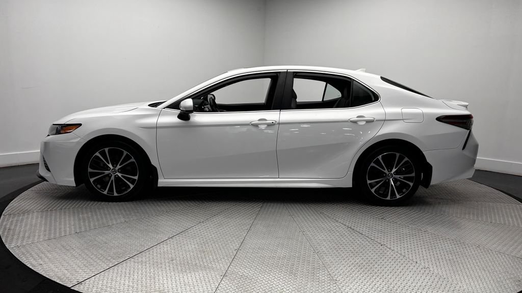 Used 2020 White Toyota SE image 3