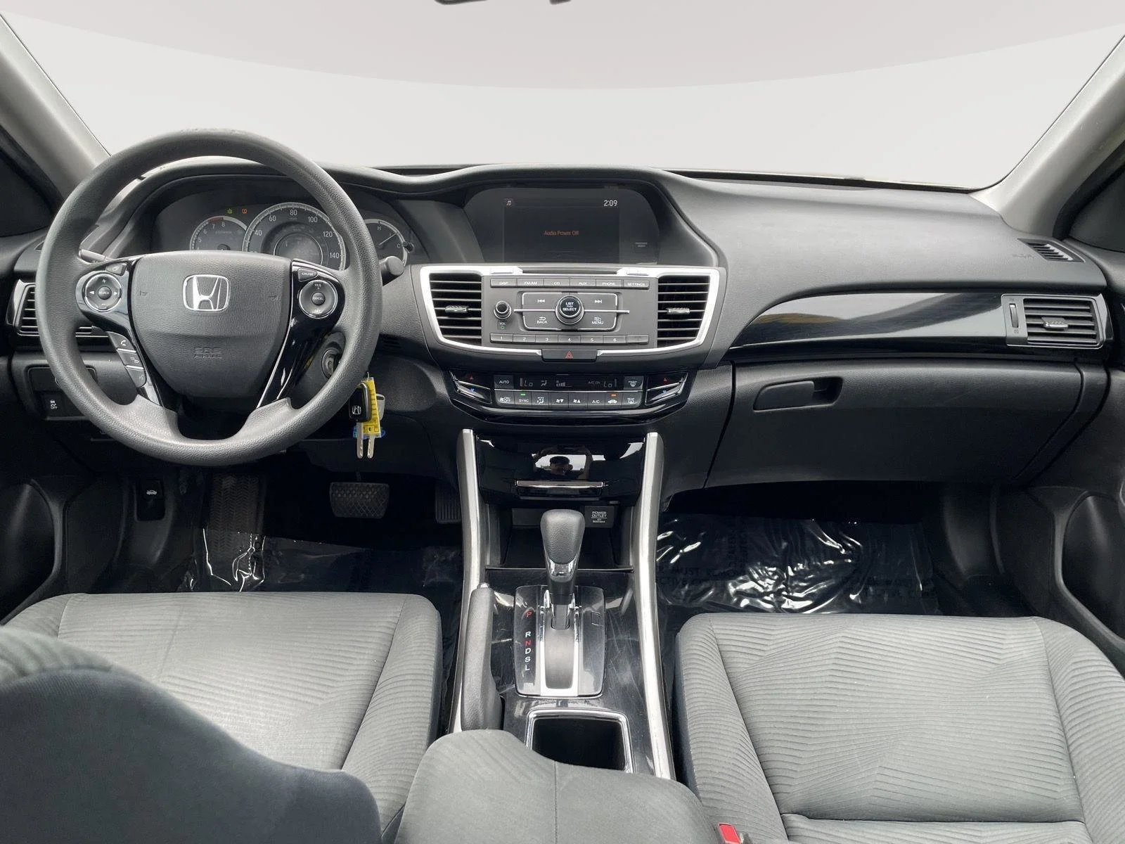 Used 2017 Lunar Silver Metallic Honda LX image 16