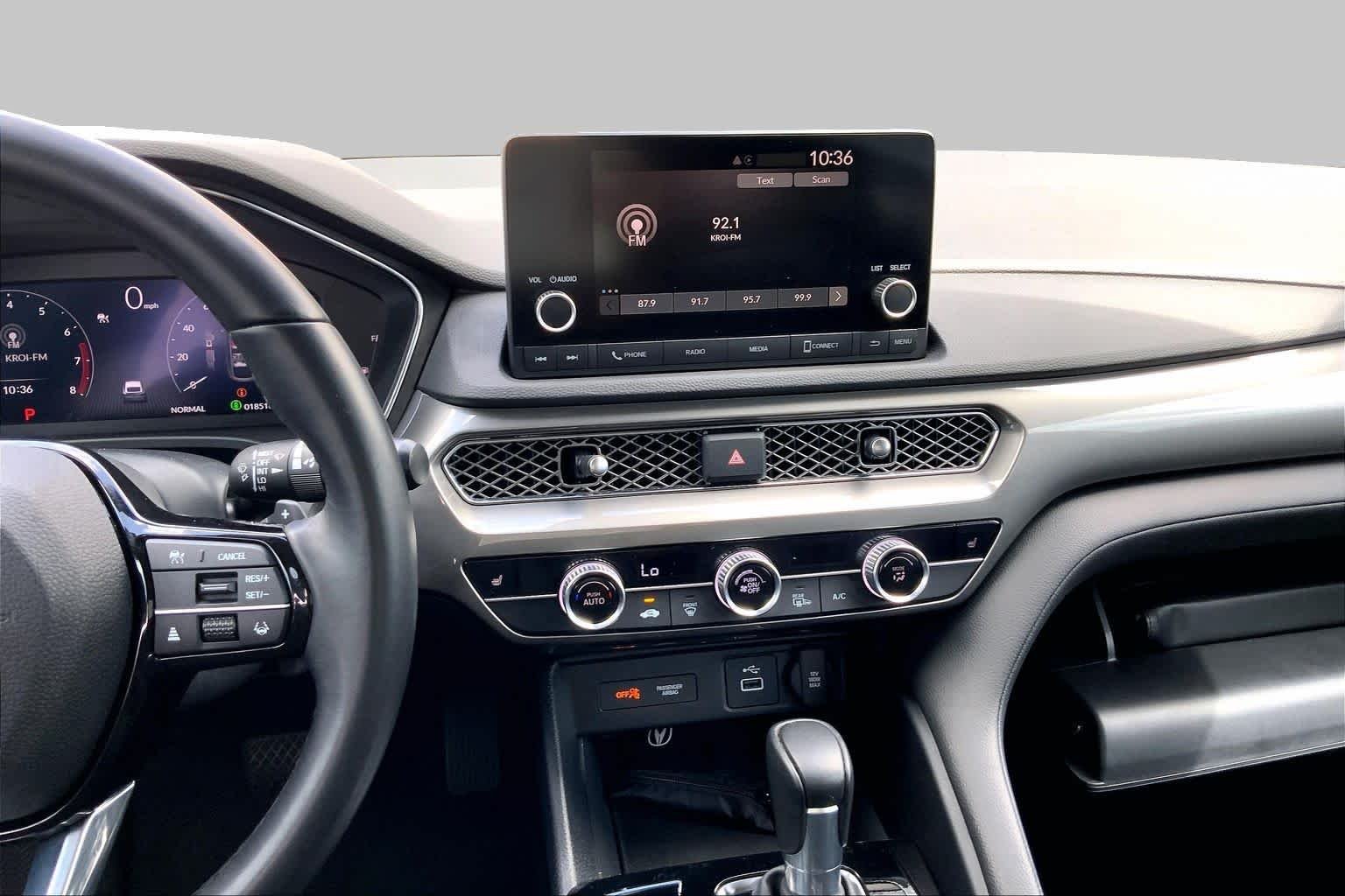 Used 2023 Platinum White Pearl Acura  image 7