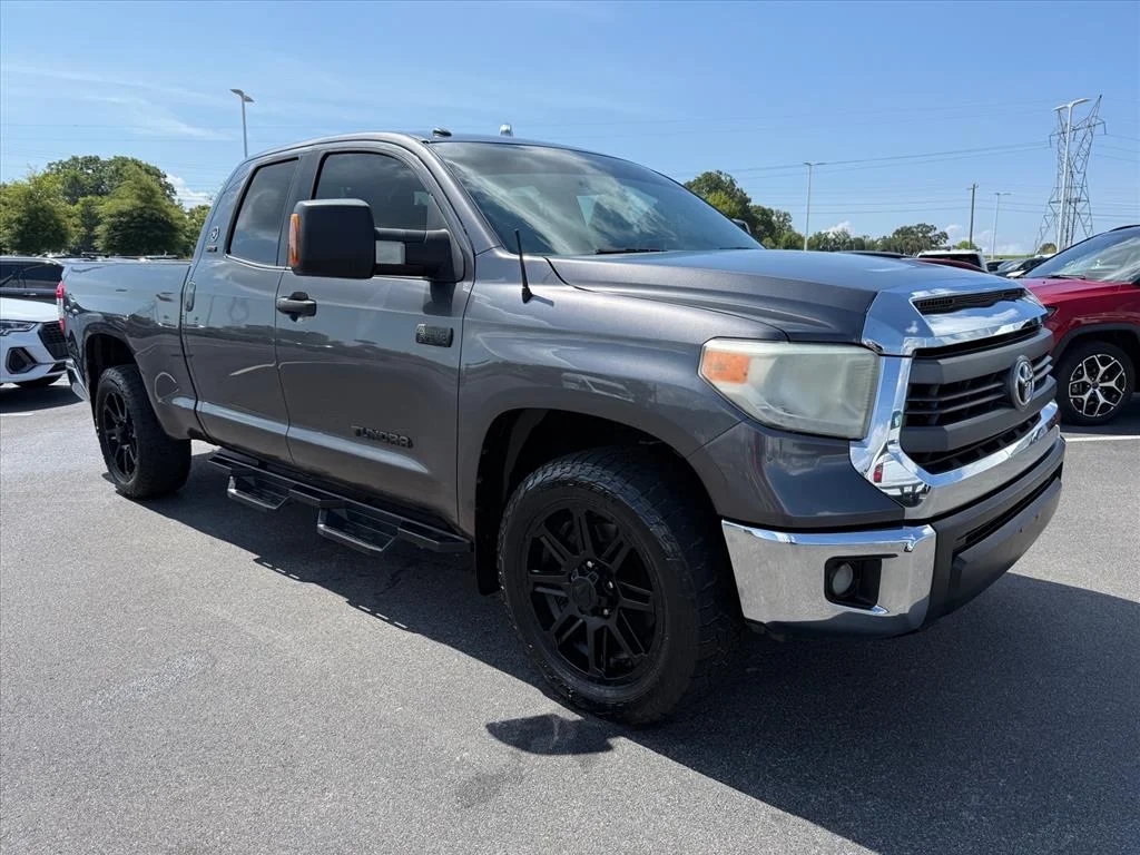 Used 2014 Toyota Tundra SR5 with VIN 5TFRY5F17EX153289 for sale in Dandridge, TN