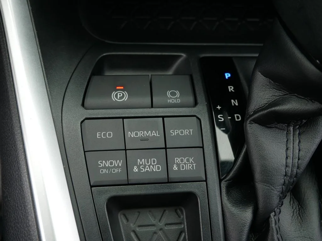 Certified Used 2020 Black Toyota LE image 18