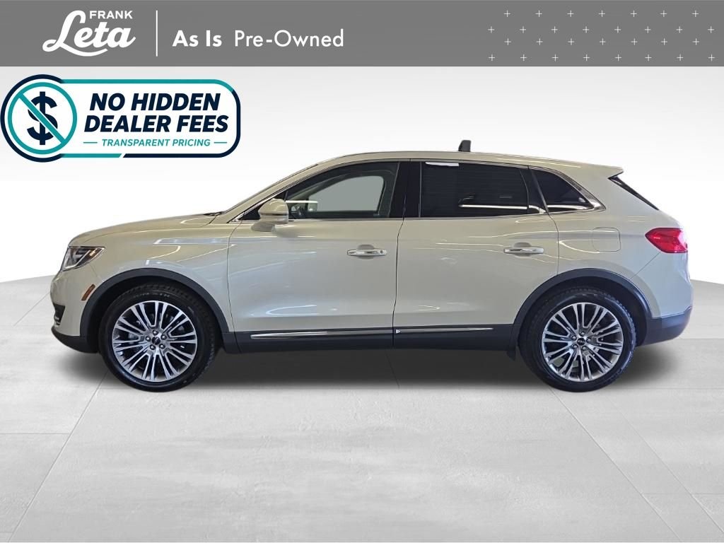 Used 2016 Platinum Dune Metallic Tri-Coat Lincoln  image 3