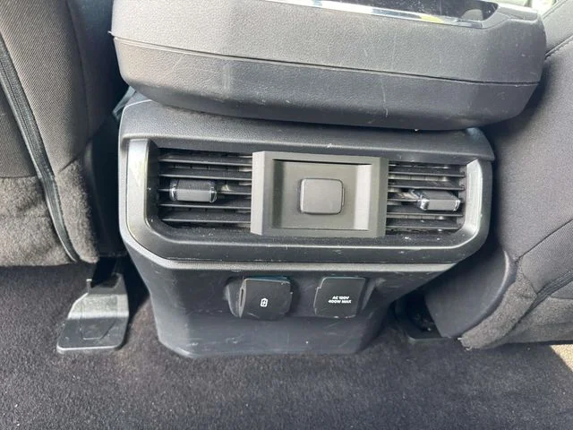 Used 2023 Silver Ford XLT image 18