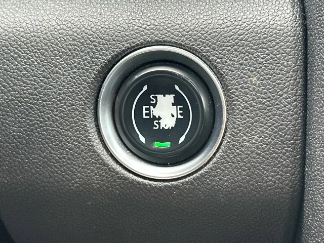 Used 2024 Black GMC Denali image 31