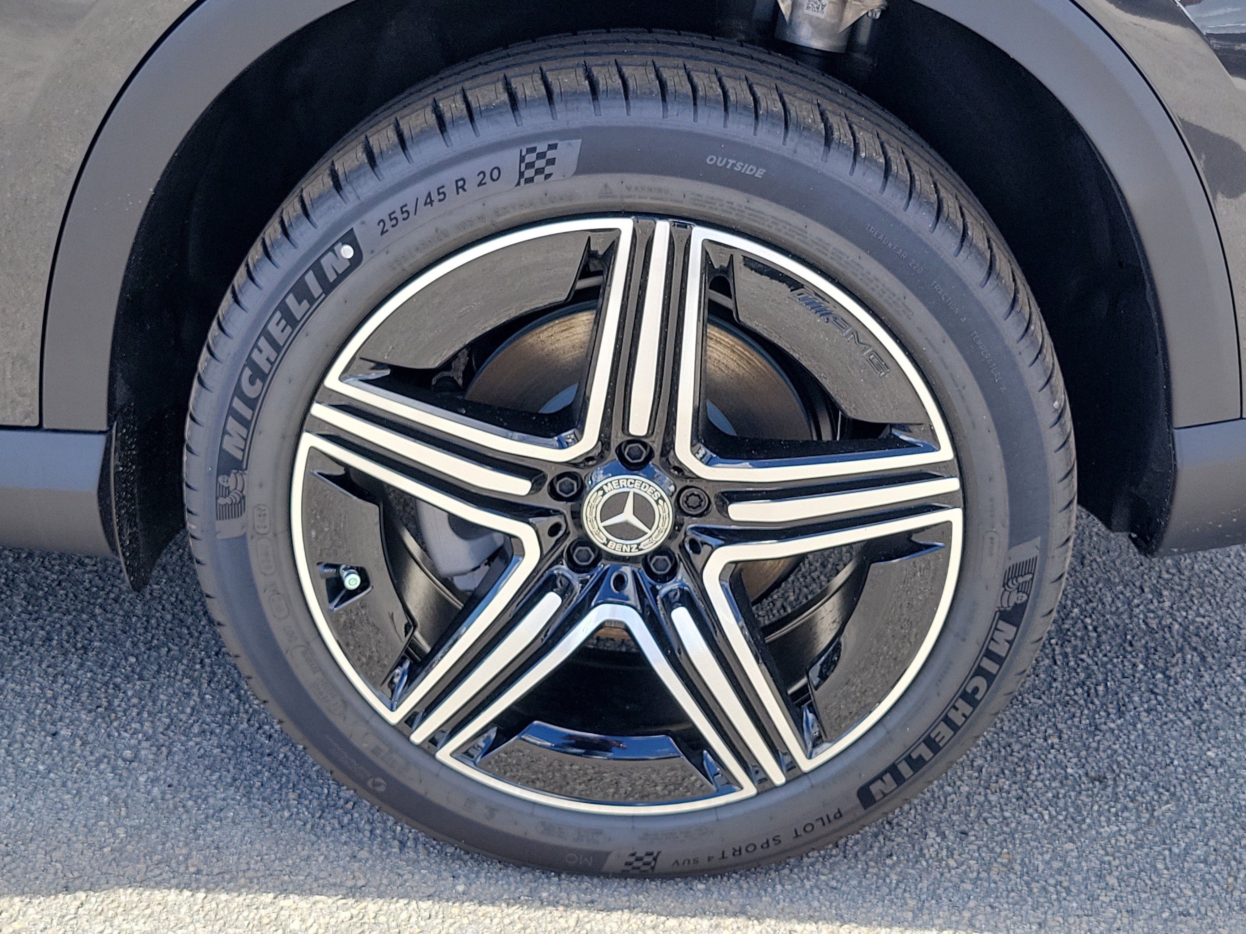 New 2026 Graphite Grey Metallic Mercedes-Benz GLC 300 image 8