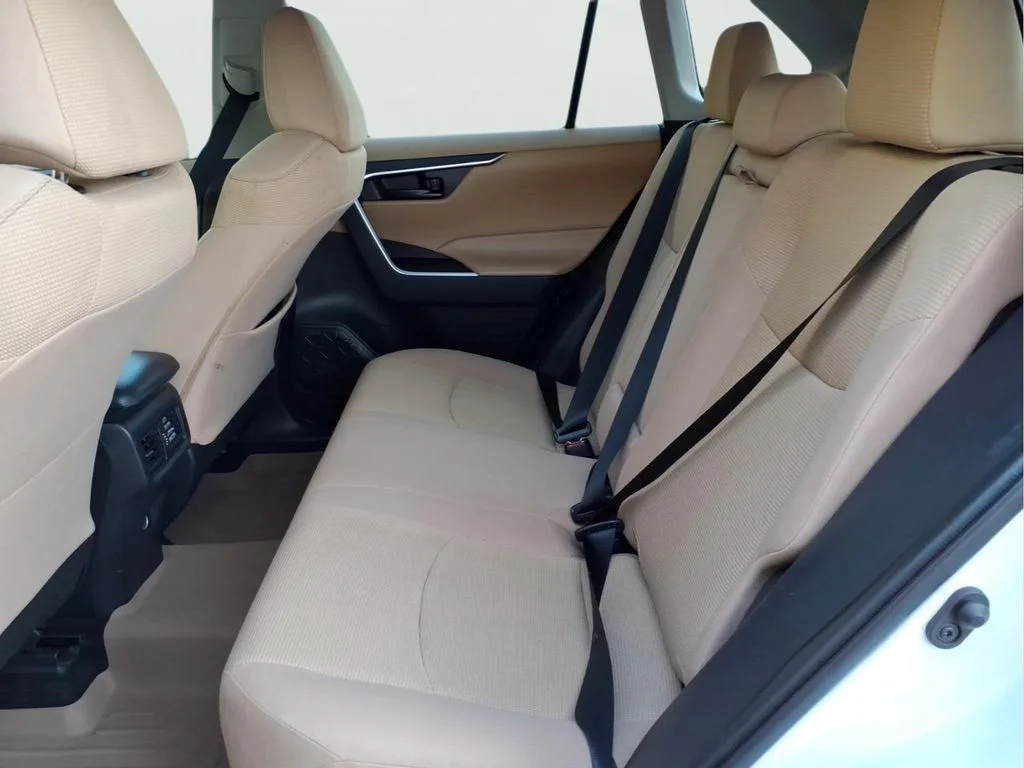 Used 2022 White Toyota LE image 20