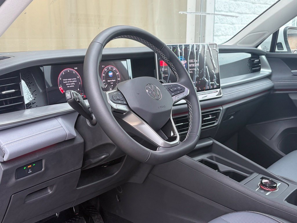 New 2026 Pure White Volkswagen SE image 13