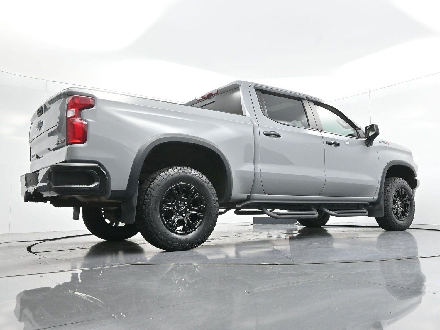 Used 2025 Slate Gray Metallic Chevrolet ZR2 image 53