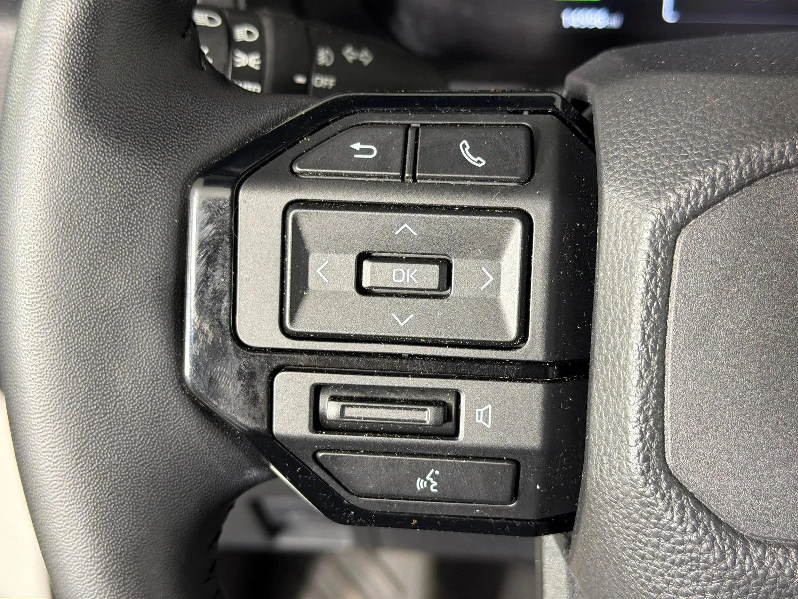 Used 2025 White Toyota 1958 image 24