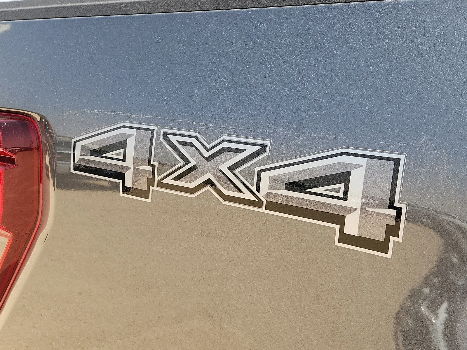 New 2026 Carbonized Gray Metallic Ford XLT image 11