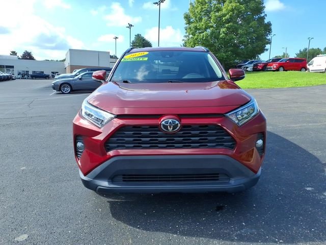 Used 2020 Pearl Toyota XLE image 2