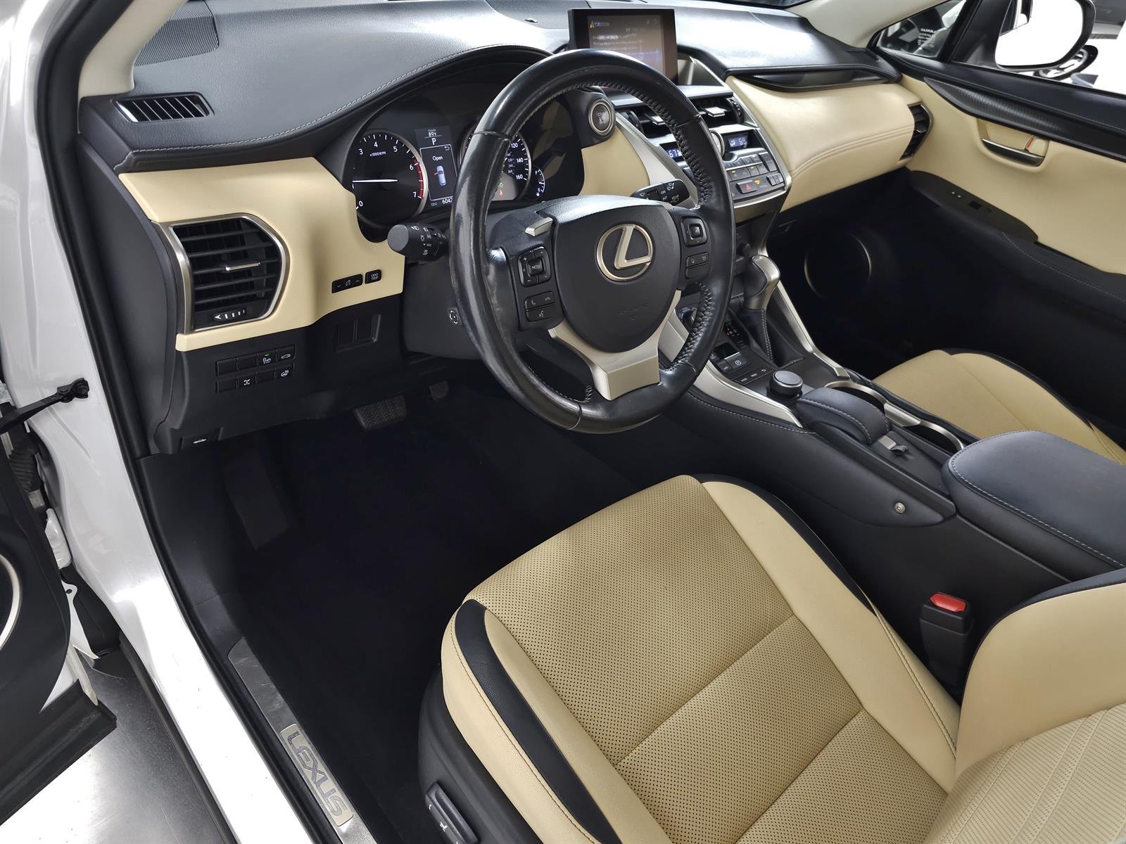 Used 2016 White Lexus PREMIUM image 14