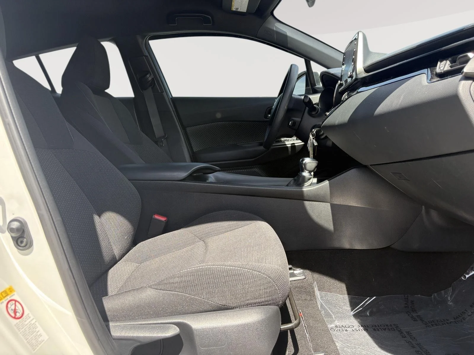 Used 2019 WHITE Toyota XLE image 11