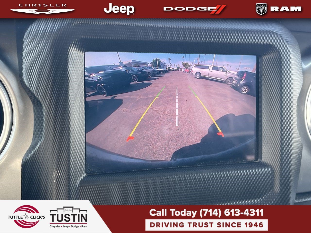 Used 2020 Granite Crystal Metallic Clearcoat Jeep Sahara image 32