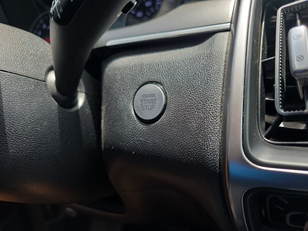 2021 Kia Sorento S - Photo 22