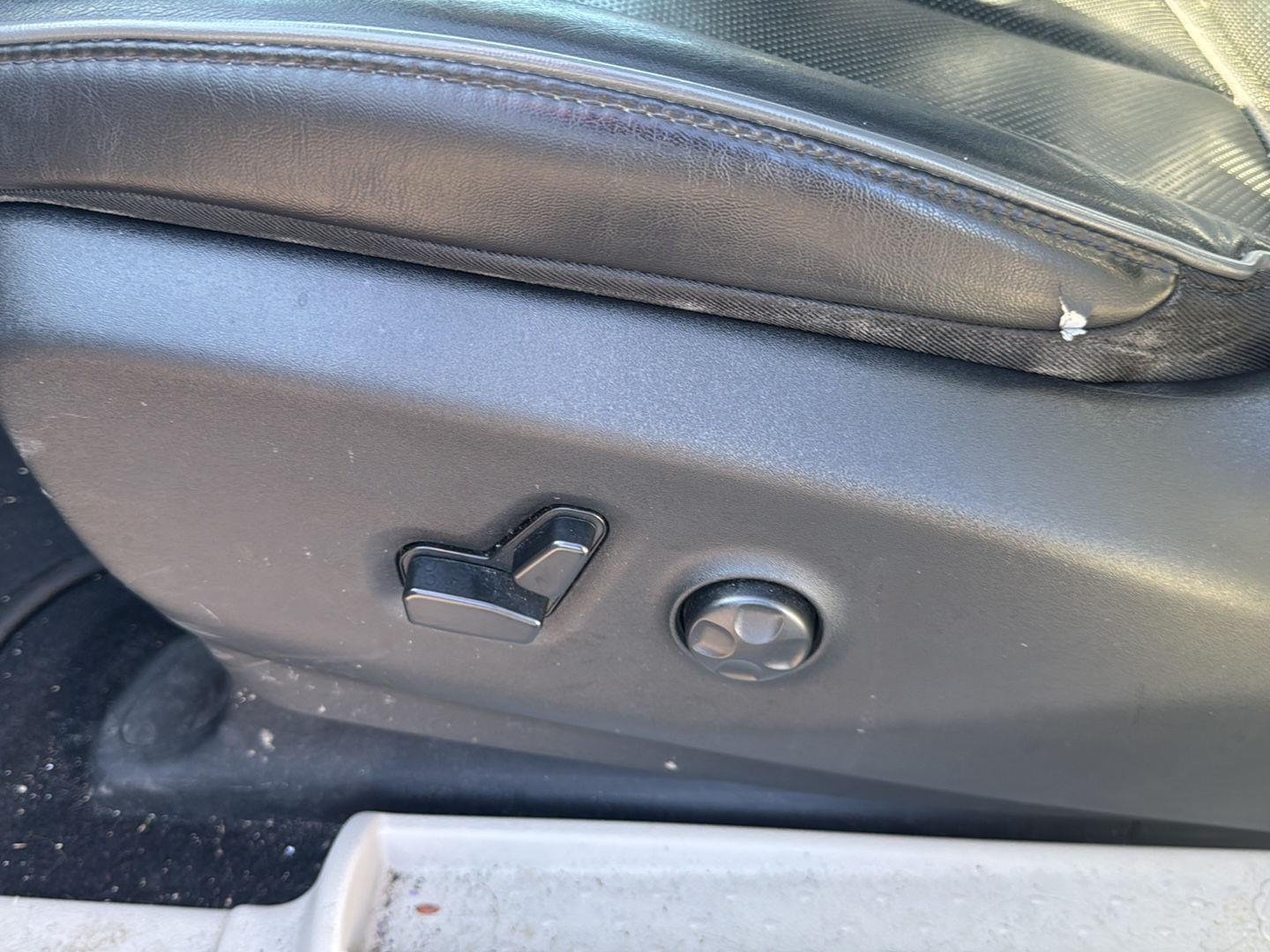 Used 2019 Gy Chrysler  image 7