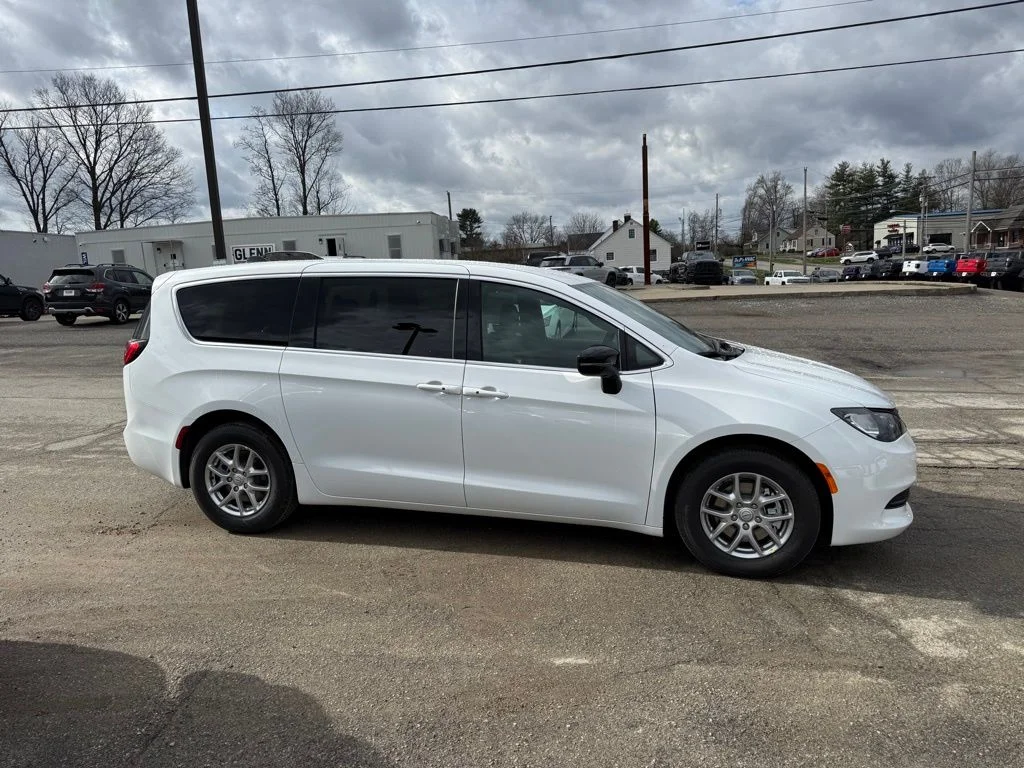 New 2026 Bright White Clear-Coat Exterior Paint Chrysler LX image 5