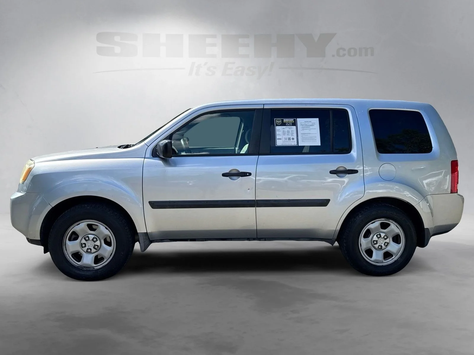 Used 2010 Silver Honda LX image 13