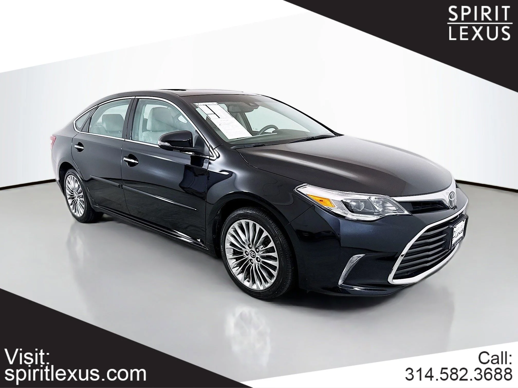 2016 Toyota Avalon Limited's photo