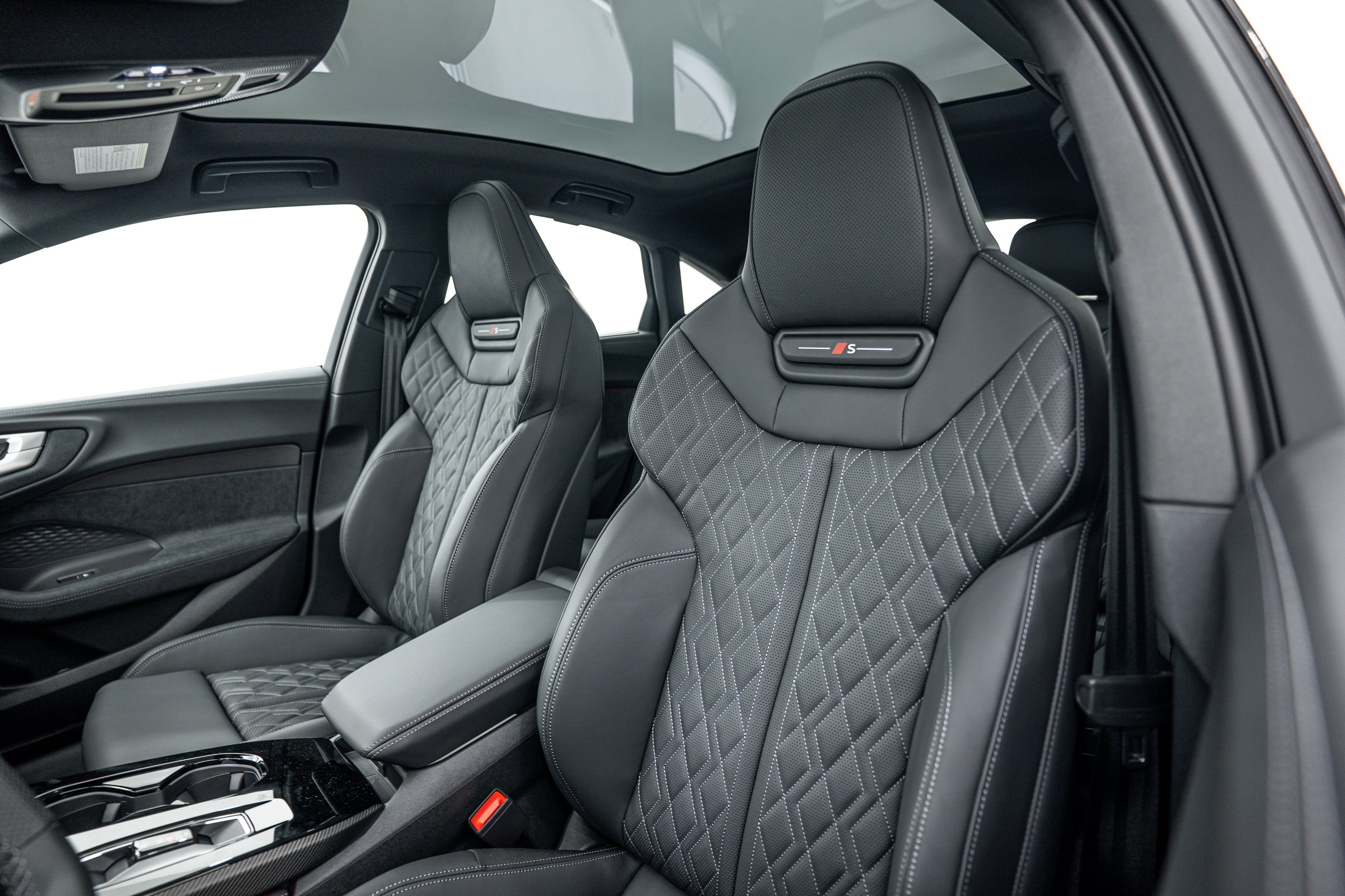New 2026 Daytona Gray Audi Premium Plus image 16