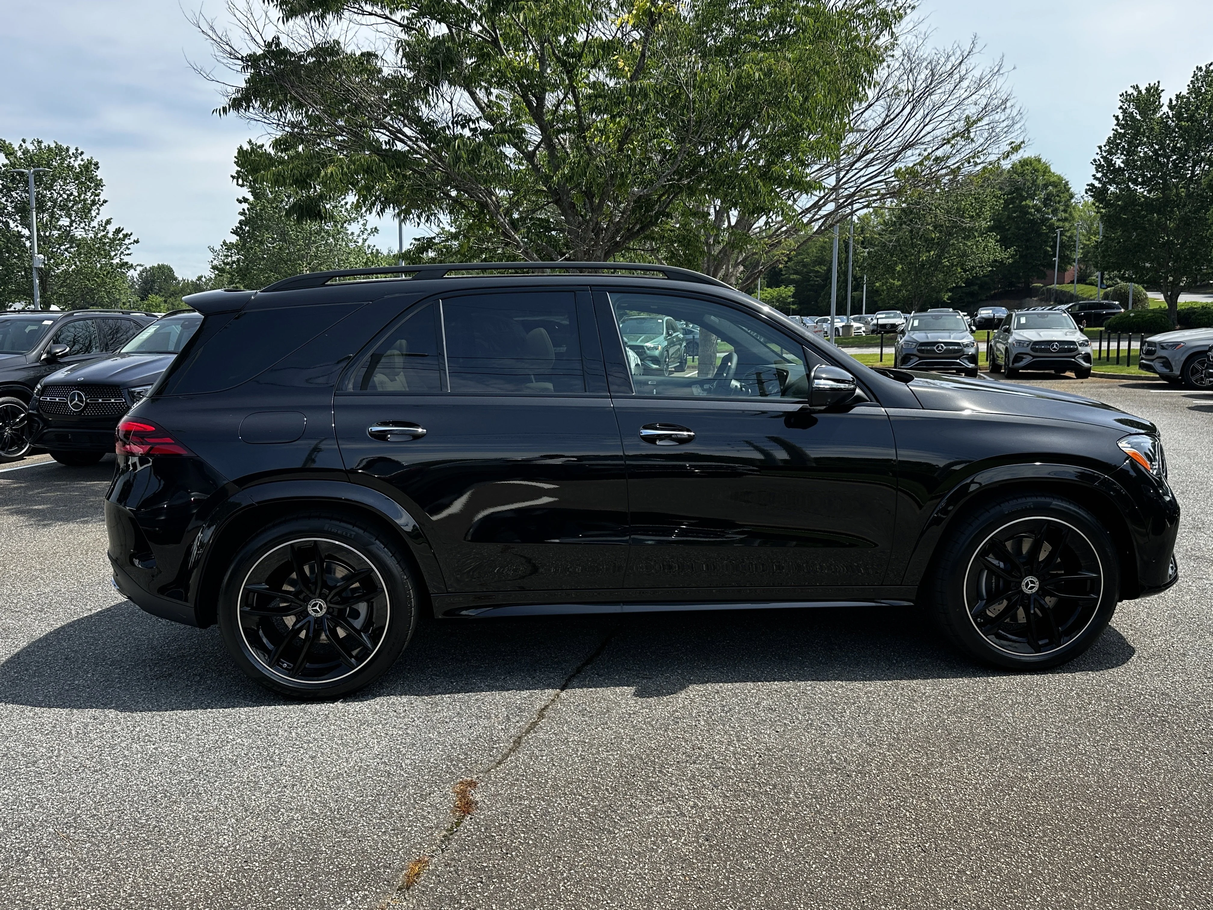 New 2026 Black Mercedes-Benz GLE 450 image 9