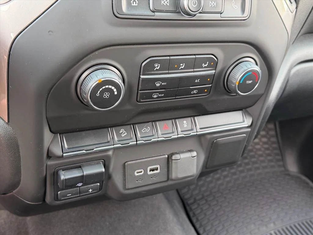 Used 2021 White Chevrolet Custom Trail Boss image 26