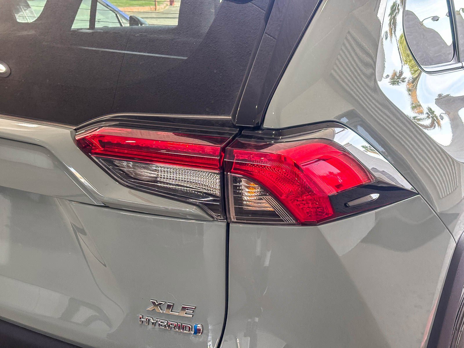 Used 2022 Lunar Rock Toyota Hybrid XLE image 7