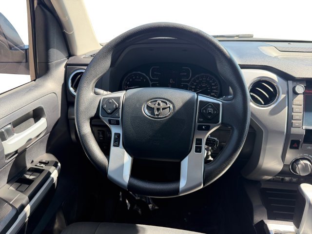 Used 2020  Toyota SR5 image 13
