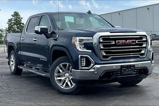 Used 2022 Blue GMC SLT image 2