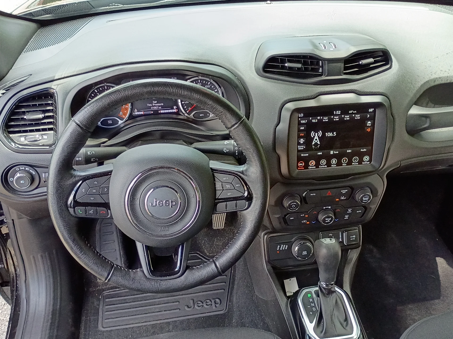 Used 2022 Black Clear Coat Jeep Altitude image 11
