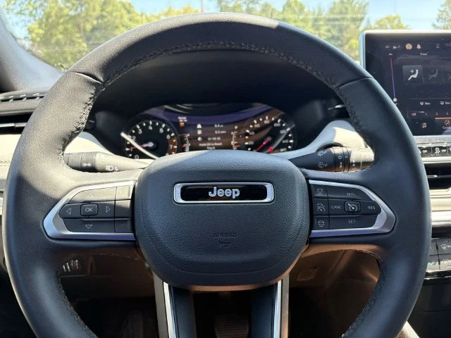 Used 2024 Silver Jeep Limited image 25