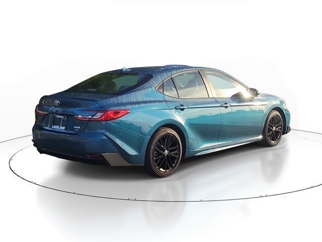 Used 2025  Toyota SE image 5