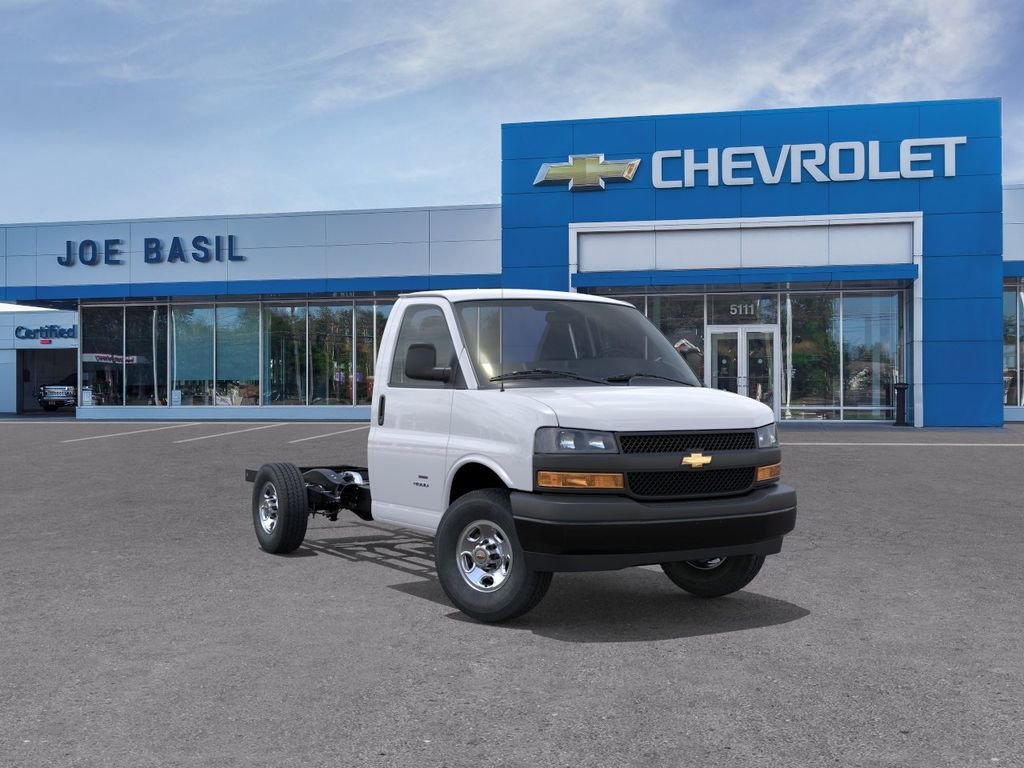 2026 Chevrolet Express 3500 139" WB's photo