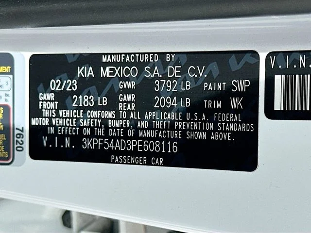 Used 2023 White Kia GT-Line image 32