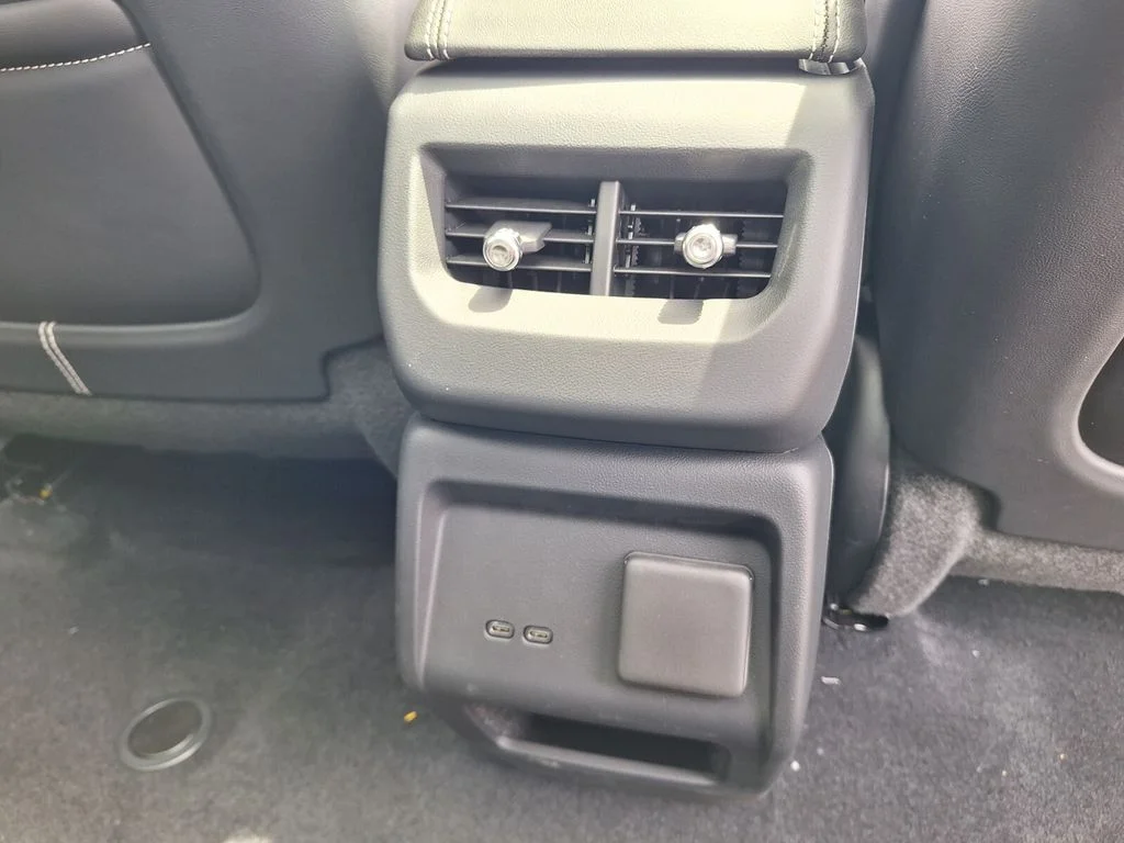 2026 Cadillac OPTIQ Sport - Photo 32