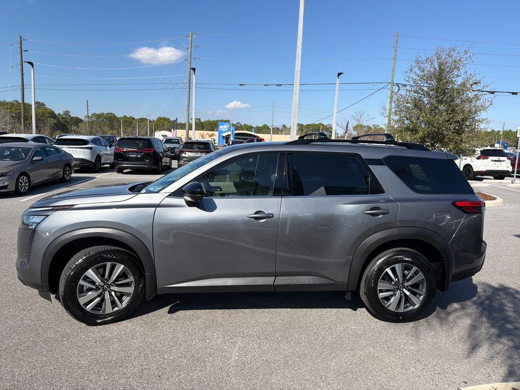 New 2026 Nissan Pathfinder SL 4D Sport Utility