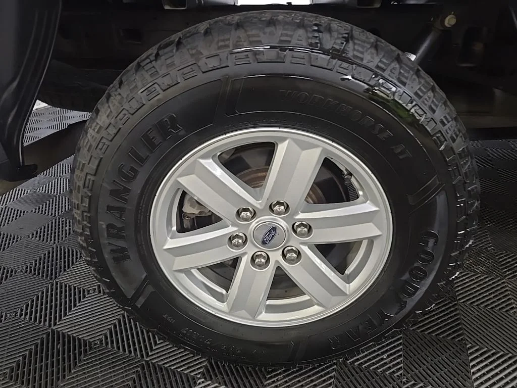 Used 2021 Carbonized Gray Metallic Ford XLT image 17