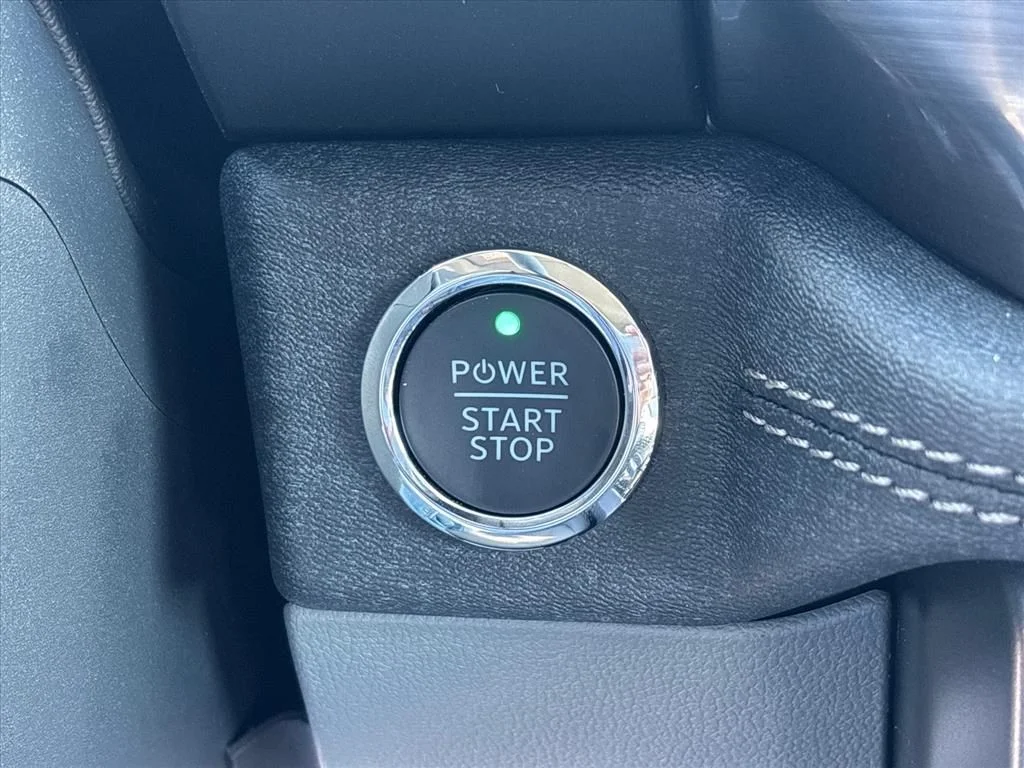2025 Ford F-150 Lightning Flash - Photo 36