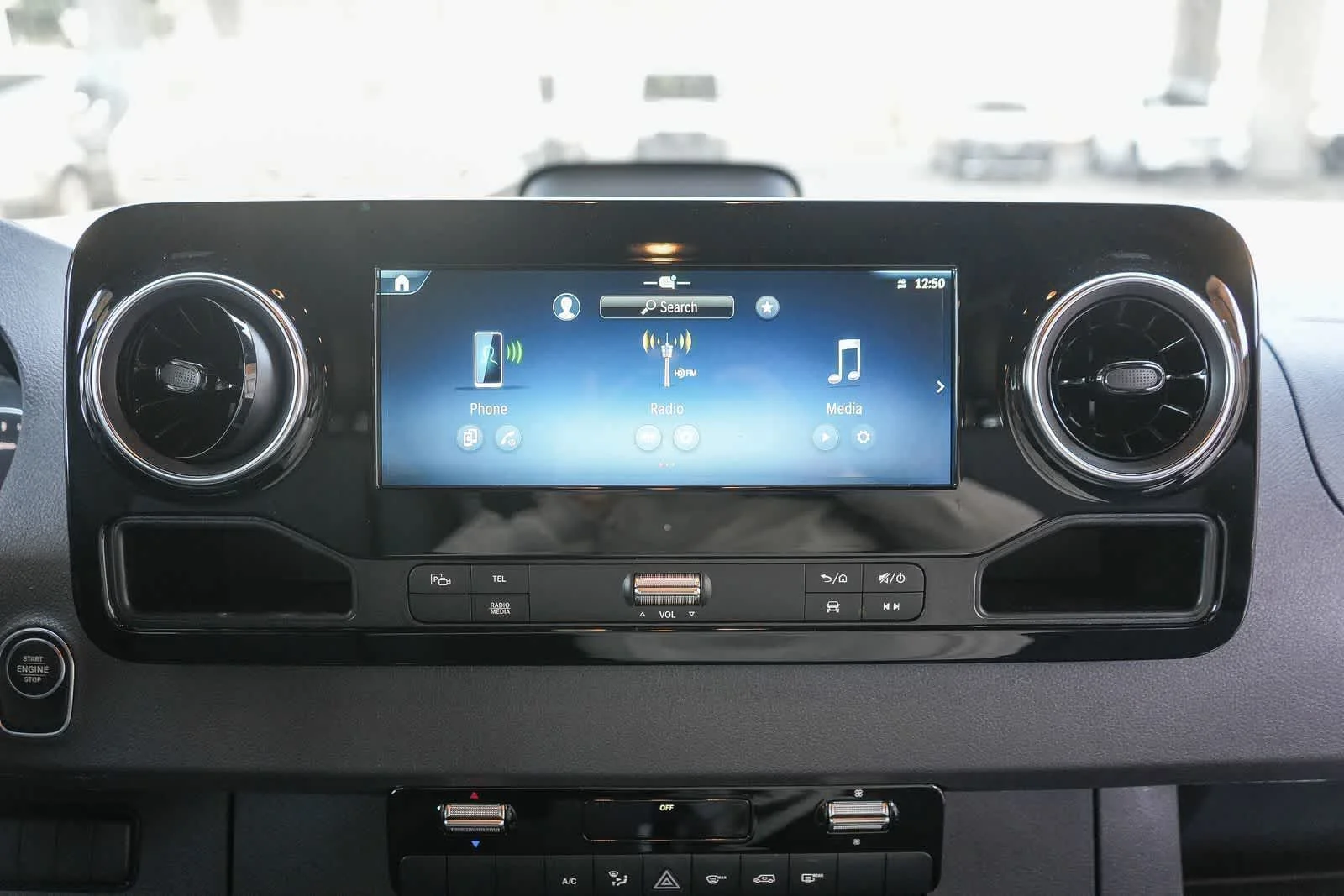 New 2026 Arctic+White Mercedes-Benz Crew 144WB High Roof RWD 2.0L I4 Diesel Turbo SO image 15