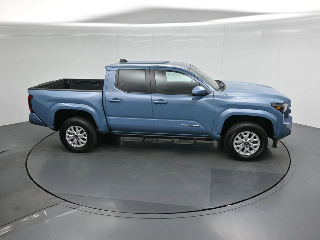 Used 2026 Blue Toyota SR5 image 49
