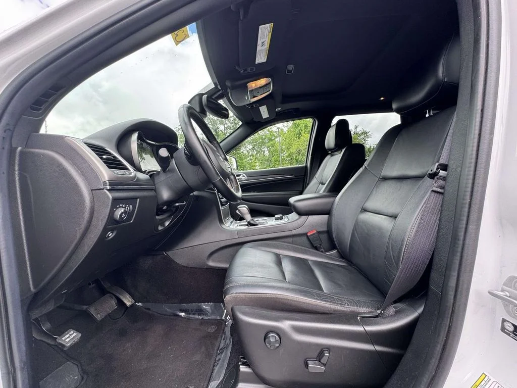 Used 2022 White Jeep Limited image 13