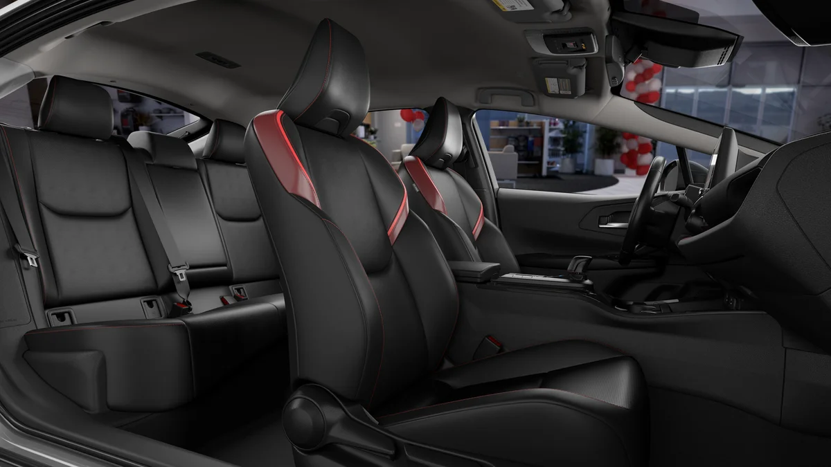 2026 Toyota Prius Plug-in Hybrid XSE - Photo 37